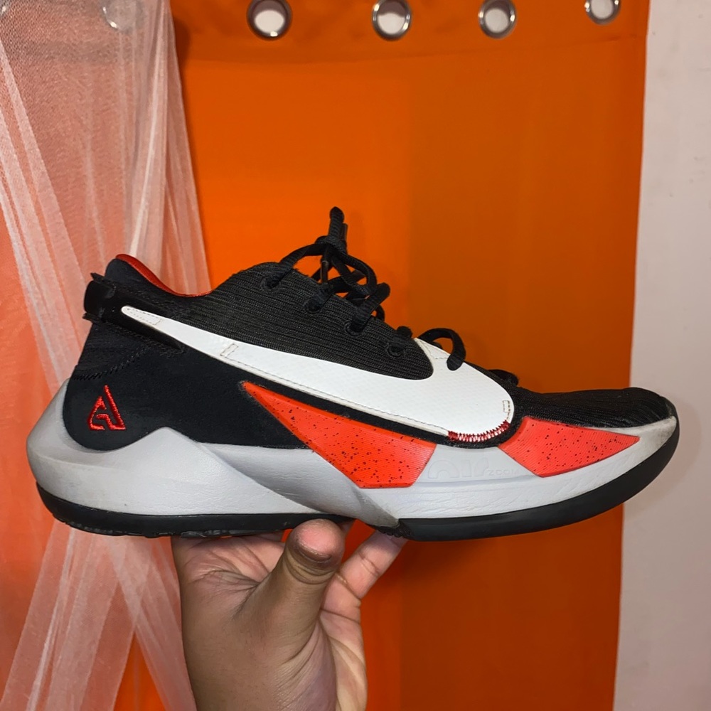 Nike Zoom Freak ‘Bred’